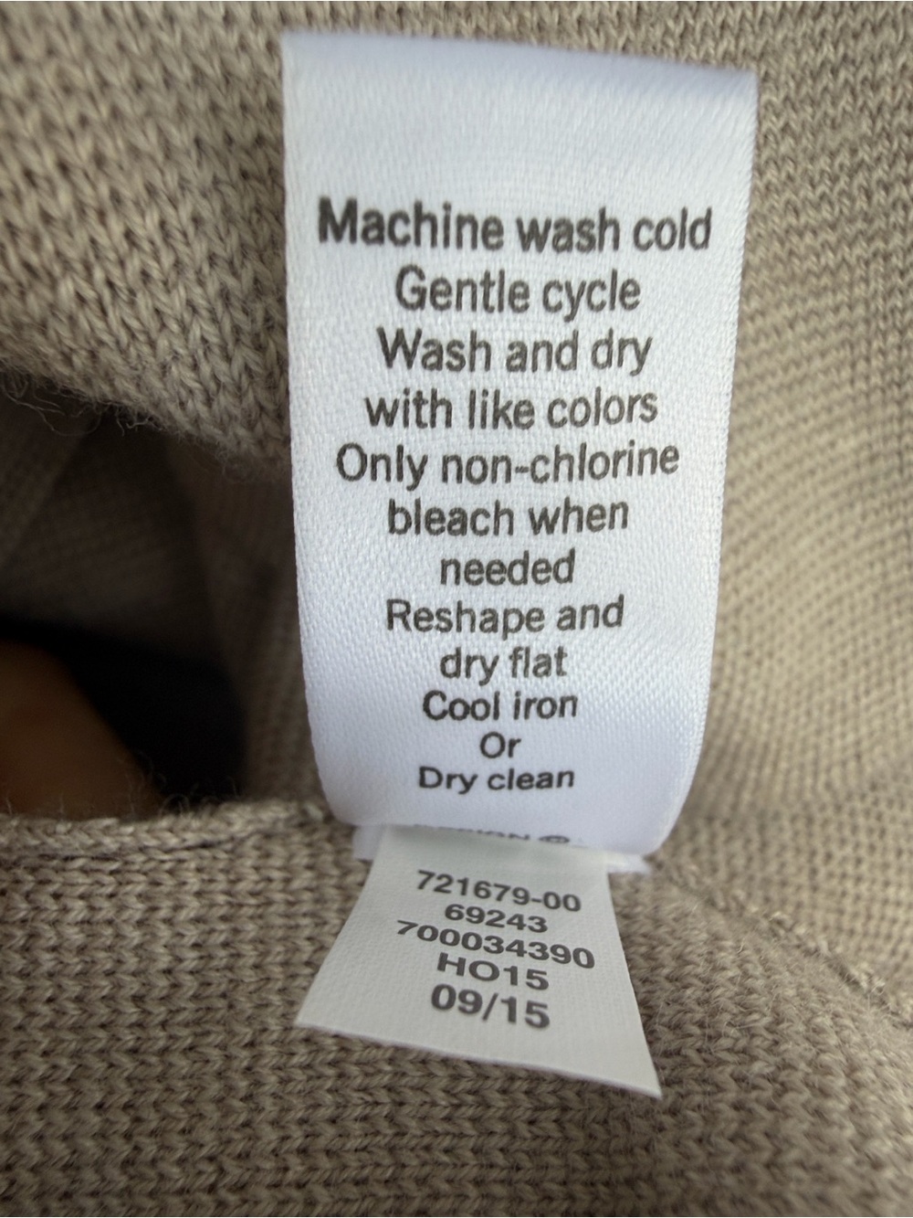Athleta Two-Tone Long Sleeve A-Line Dress in Light Gray & Cream - minimalist - Picture 6 of 8